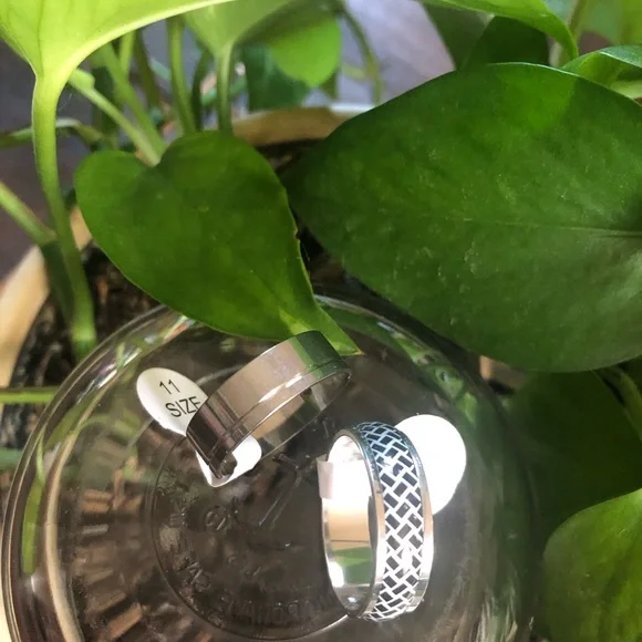 Silver Patterned Rings Set 2 pieces Size 11 New - Picture 4 of 6